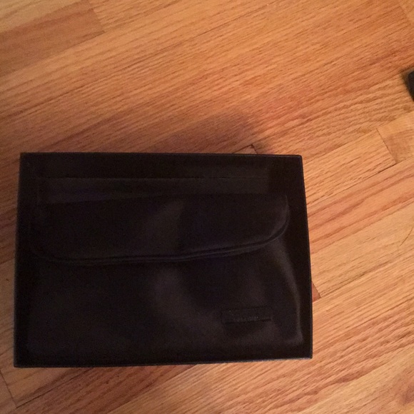 Meet your Posher, Pst - Picture 7 of 7